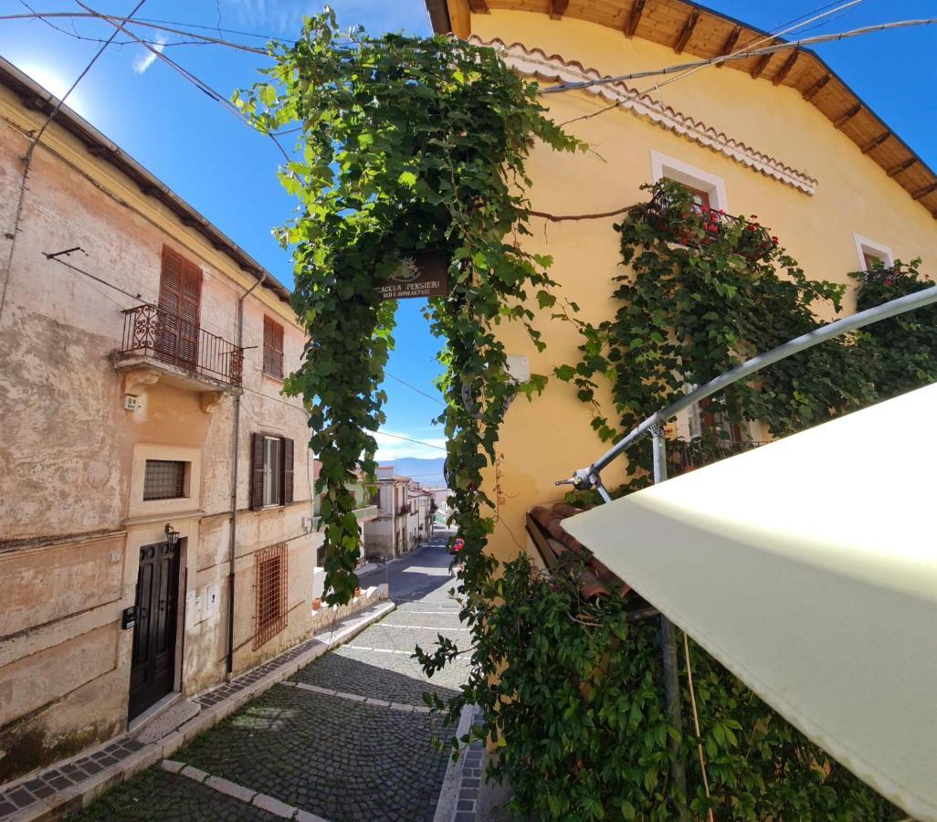 Scaccia Pensieri Villa Cerchio Bagian luar foto