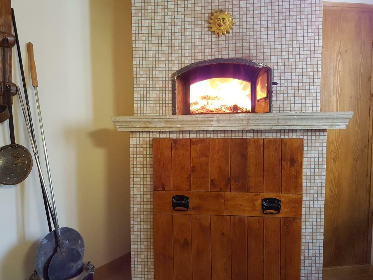 Scaccia Pensieri Villa Cerchio Bagian luar foto