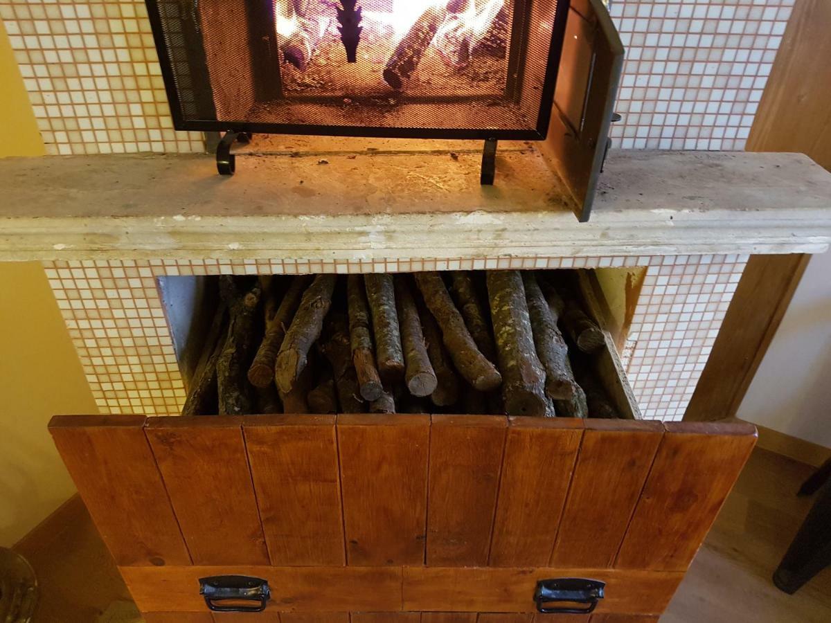 Scaccia Pensieri Villa Cerchio Bagian luar foto