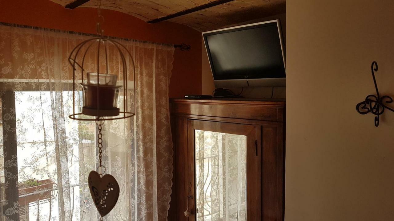 Scaccia Pensieri Villa Cerchio Bagian luar foto