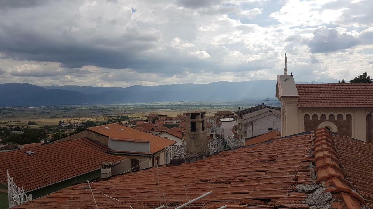 Scaccia Pensieri Villa Cerchio Bagian luar foto