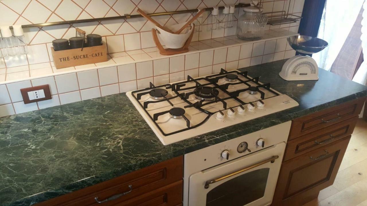 Scaccia Pensieri Villa Cerchio Bagian luar foto