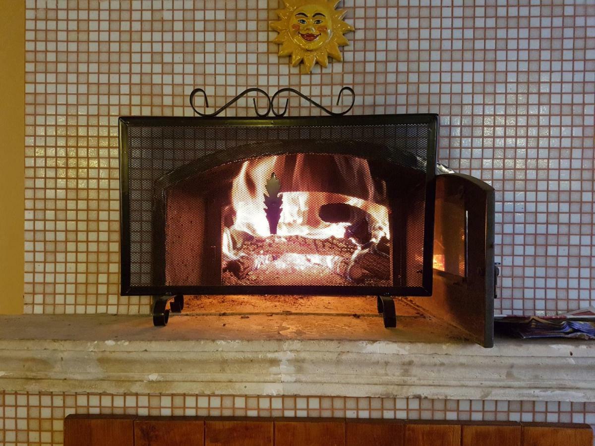 Scaccia Pensieri Villa Cerchio Bagian luar foto