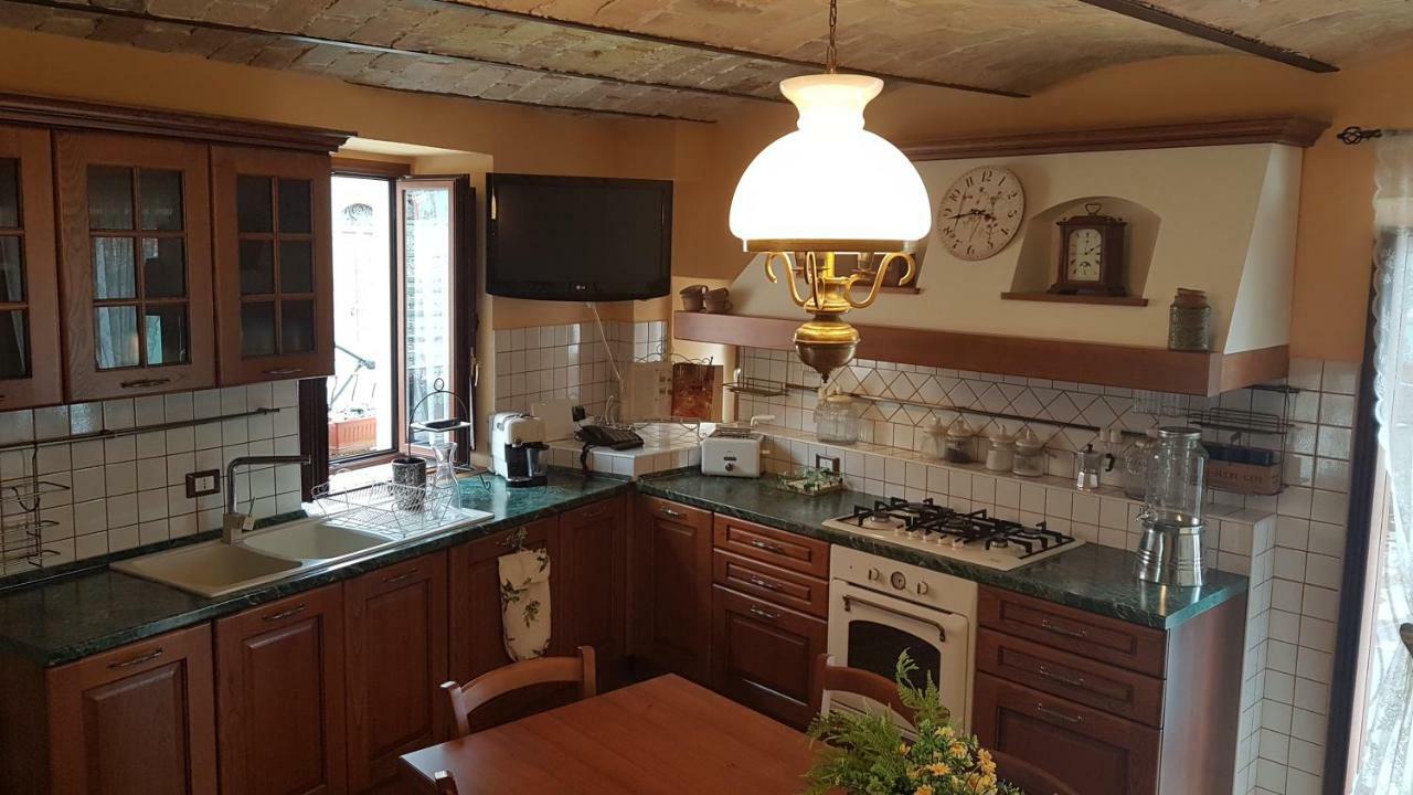Scaccia Pensieri Villa Cerchio Bagian luar foto