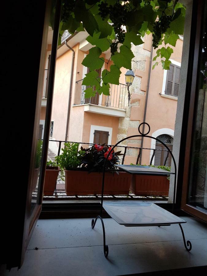 Scaccia Pensieri Villa Cerchio Bagian luar foto