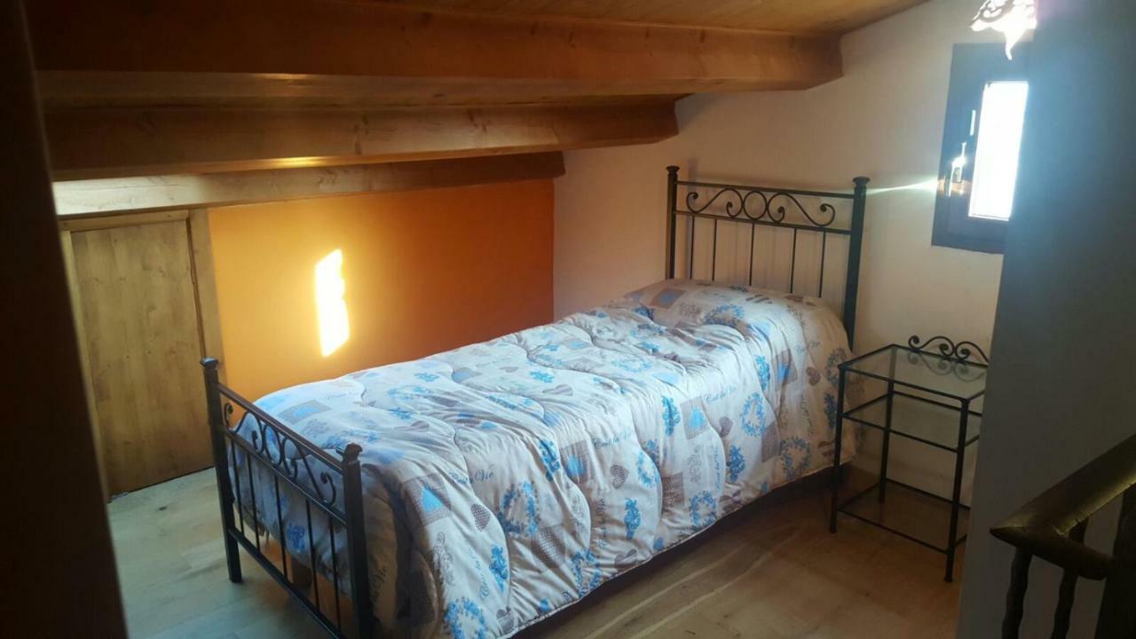 Scaccia Pensieri Villa Cerchio Bagian luar foto
